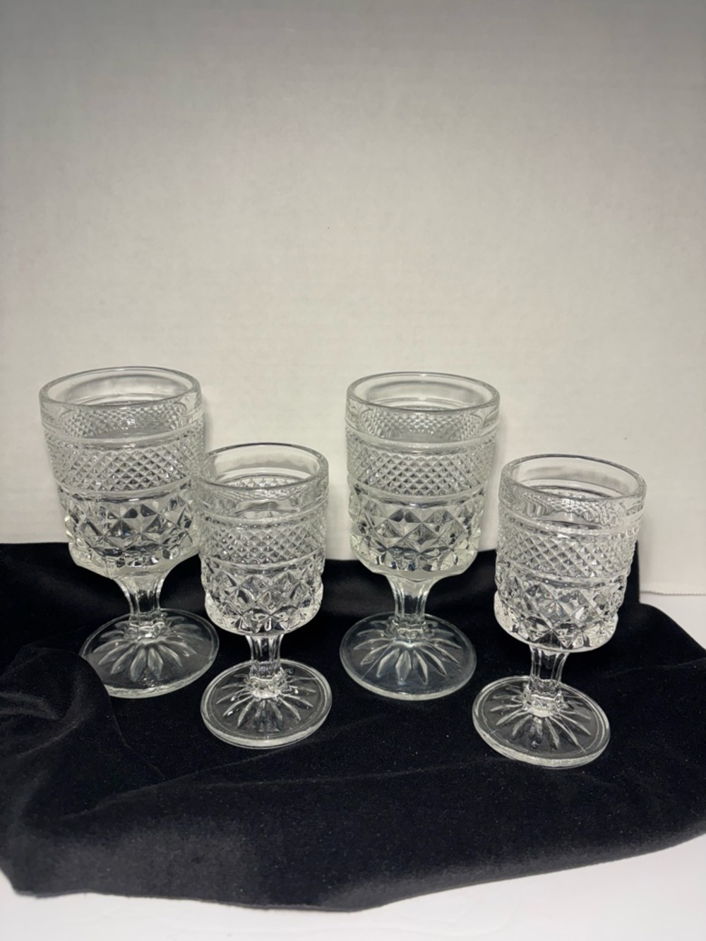 Wexford By Anchor Hocking 2 Wine Glasses Tall Cordials 2 Claret Wine BarWareVTG